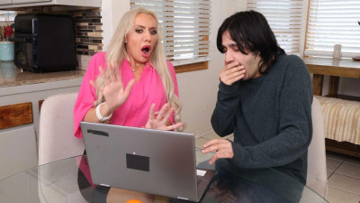Blondie girlfriend with round ass Anna Kolba impaled by fat cock