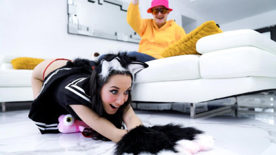 Spicy sweethearts Freya Von Doom and Misty Meaner love FFM fuck