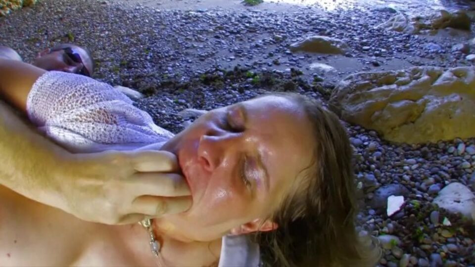 Watch well-proportioned madam's movie