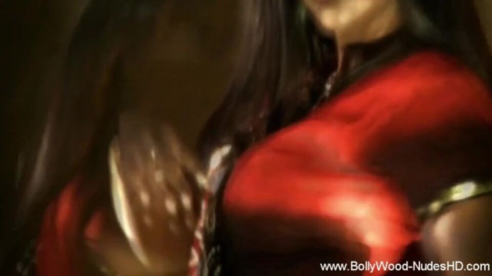 Well-proportioned Babes and India's dance scene