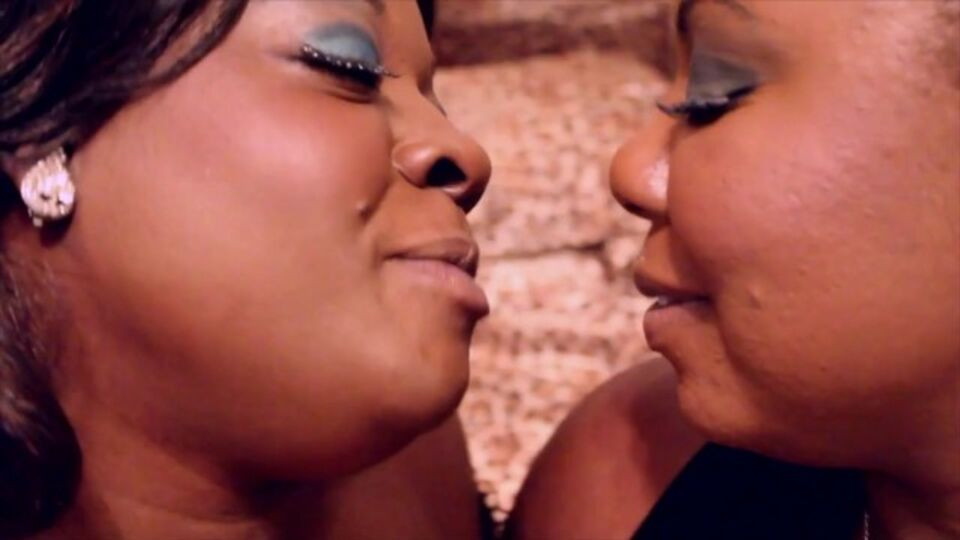 Poizon and Lisa's lesbian clip