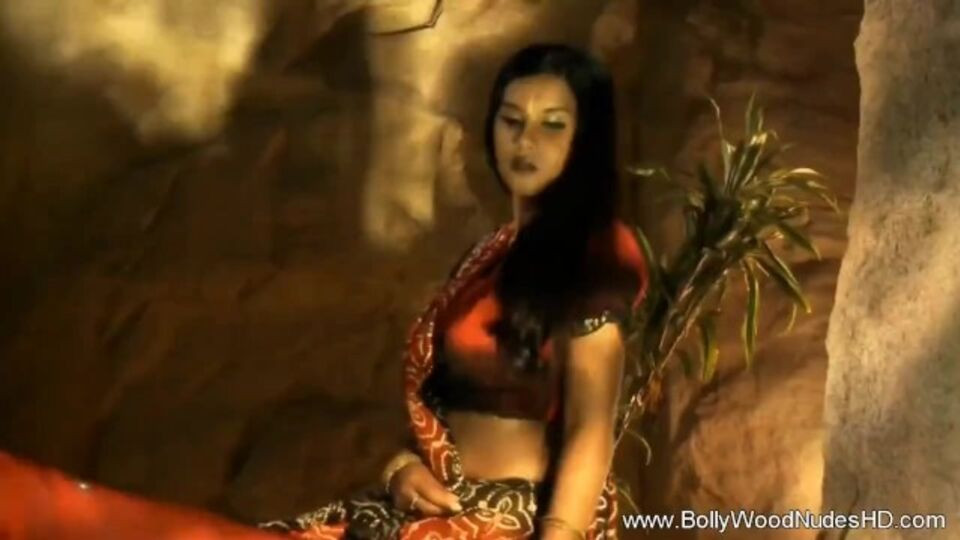 Appealing cutie - mom porn - Bollywood Nudes HD