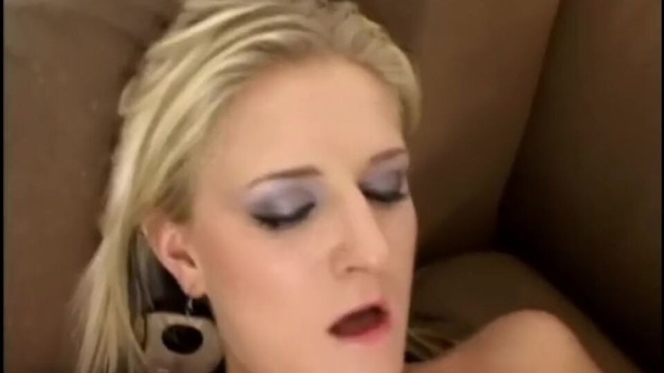 Glorious lady at blonde video
