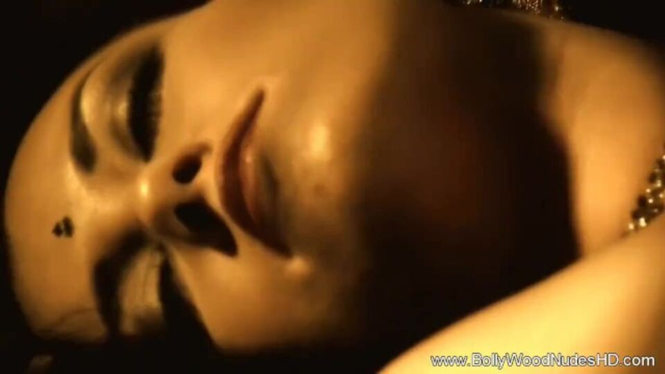 Extravagant model's brunette smut