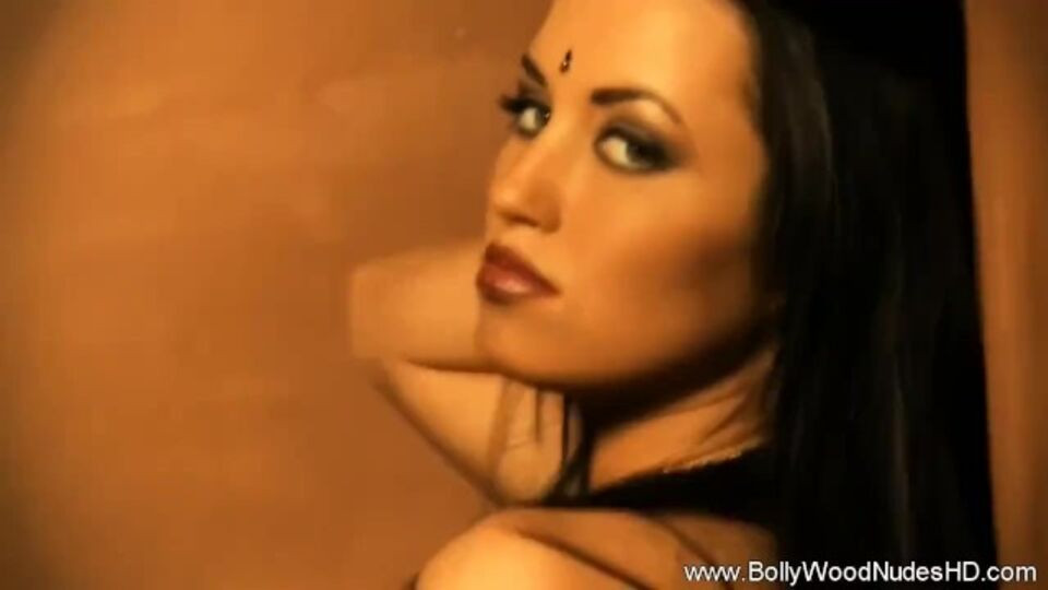 Goomah's brunette video by Bollywood Nudes HD