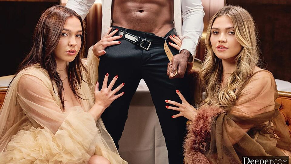 Awesome FFM fuck with two hot beauties Angie Faith and Rissa May