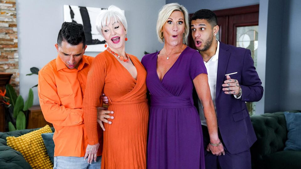 Mom swap with hot blondes DD White and Stevie K in the doggy style