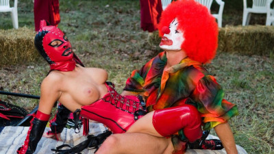 Angel in a red corset Miss Nikky likes outdoor anal so much