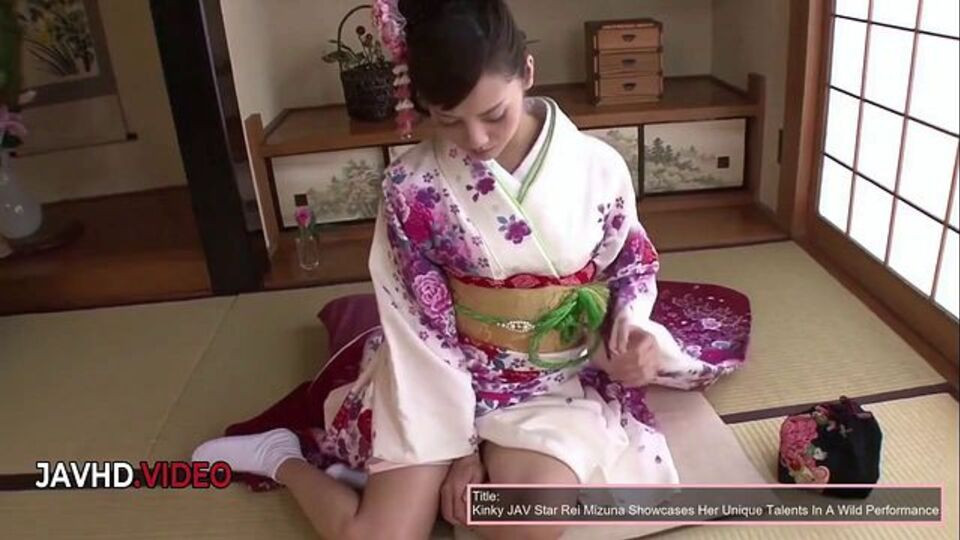 Mihono and Rei's i mizuna scene