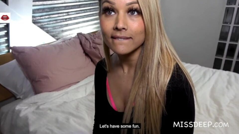 Luring minx's hardcore action