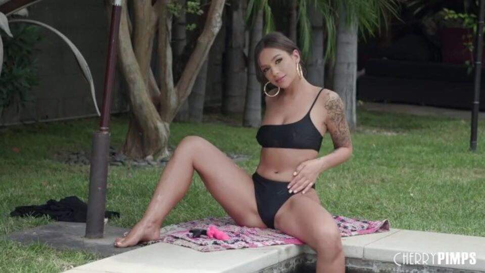 Stupefying April Olsen at anal masturbation movie