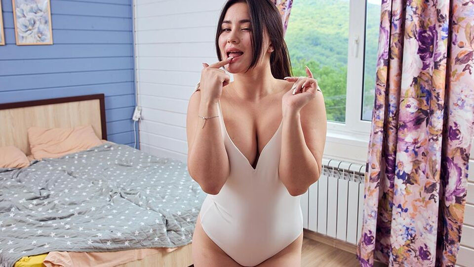 Big-boobed brunette Amelia Ost nicely plays with her hungry crack