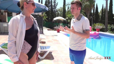 Glamour beauty's cougar milf dirt